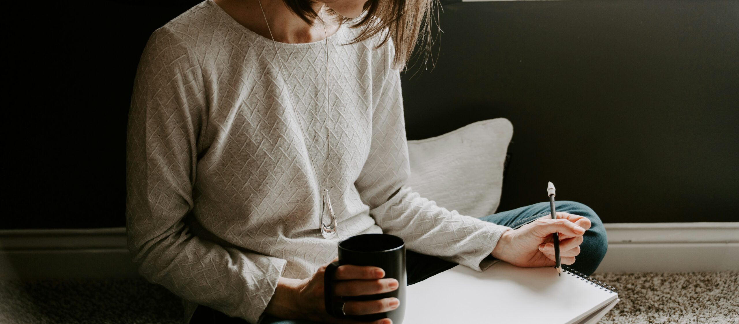 #28 What Changes When a Woman Starts Living What She Knows